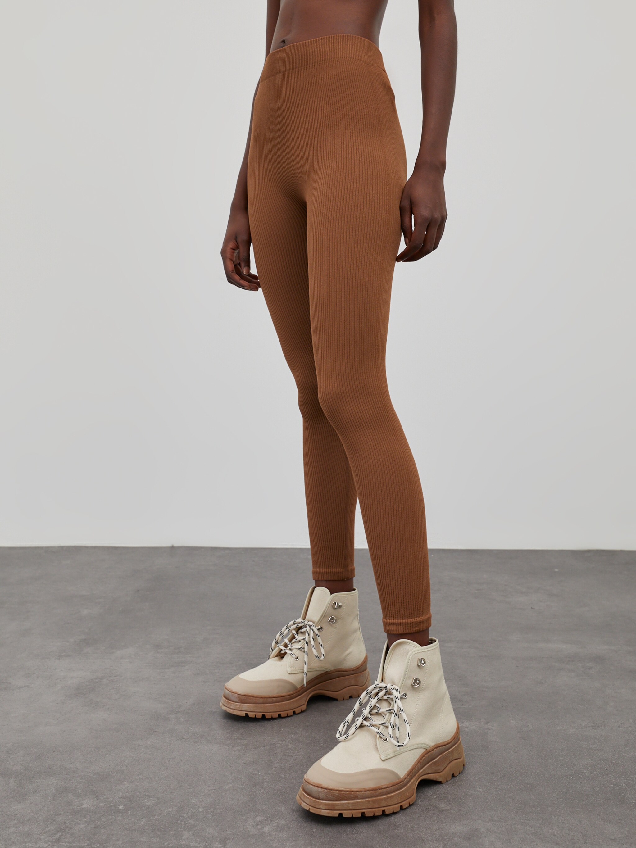 EDITED Produits Leggings 'Jona' kaki