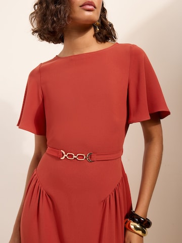 Friends Like These - Vestido em rosa