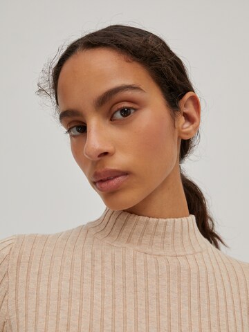 EDITED Pullover 'Delilah' in Beige
