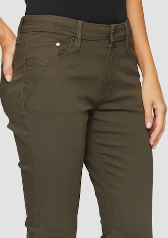 s.Oliver Slimfit Jeans 'Betsy' in Grün