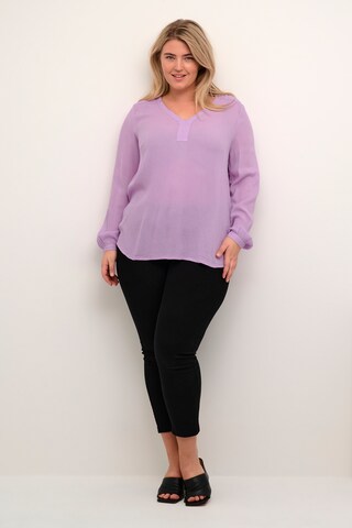 KAFFE CURVE - Blusa 'Cami' em roxo