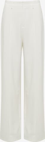 Calli Regular Pants in White: front