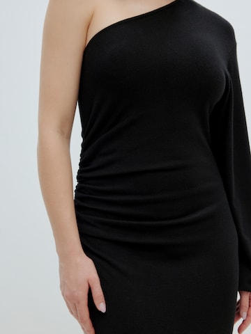 EDITED Knitted dress 'Phoebe' in Black