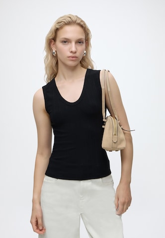 GAP Top in Black