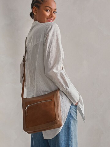 Borsa messenger di Next in marrone: frontale
