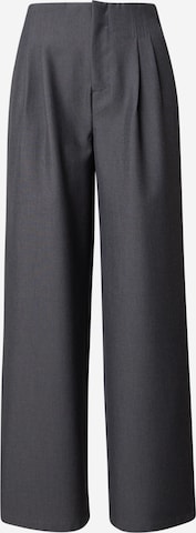 pilka ONLY Laisvas Klostuotos kelnės 'ONLMARION': priekis