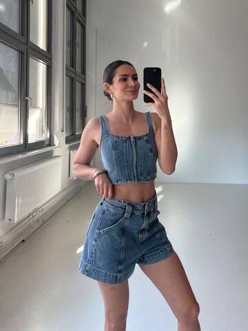Haut De Roos en bleu