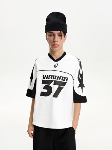 Maglietta 'VISIONS37' di Bershka in bianco: frontale