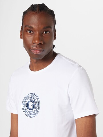 GUESS T-Shirt in Weiß