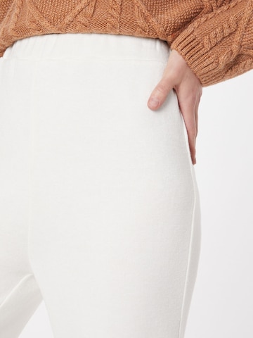 OVS - Pierna ancha Pantalón en blanco