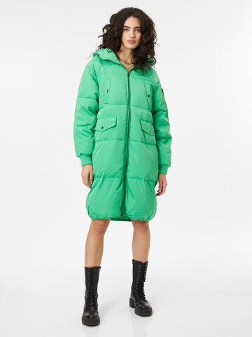 Cappotto invernale 'BUNALA' di ICHI in verde: frontale