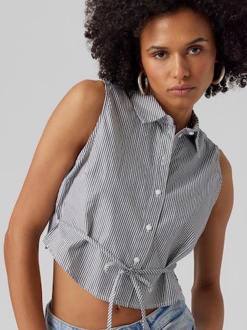 Vero Moda Petite Bluse 'CORA' i blå