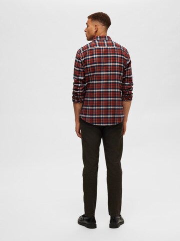 SELECTED HOMME Slim fit Button Up Shirt 'SLHOwen' in Brown
