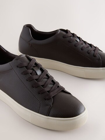 Baskets basses Next en marron