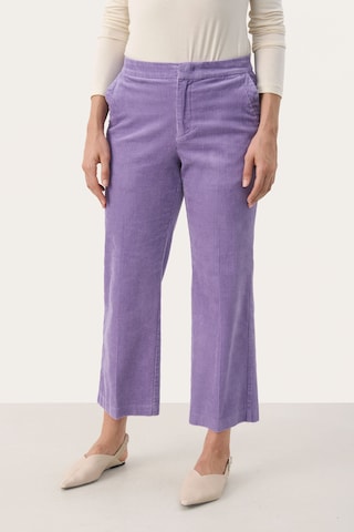 Part Two Flared Hose 'Mishas' in Lila: Vorderseite