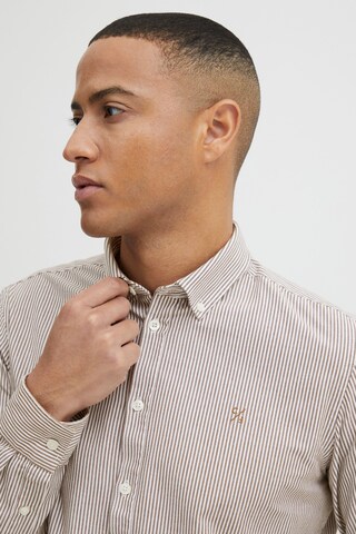 Coupe regular Chemise 'Anton' Casual Friday en beige