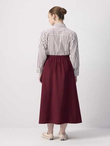 Touche Prive Skirt in Red