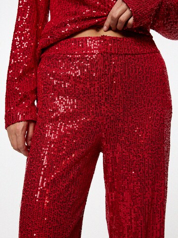 Pull&Bear Loosefit Broek in Rood