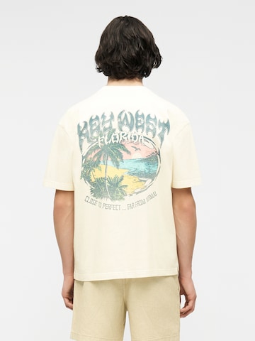 Tricou de la HOLLISTER pe bej: față
