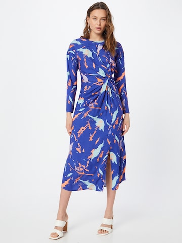 Robe Closet London en bleu