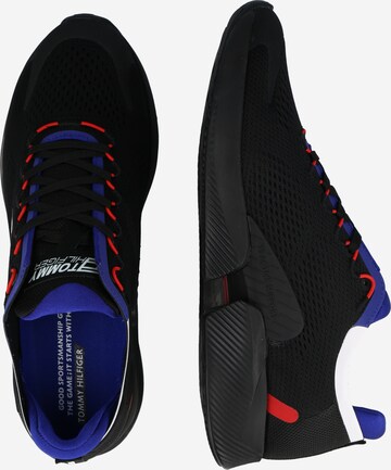 TOMMY HILFIGER Sneakers low i svart