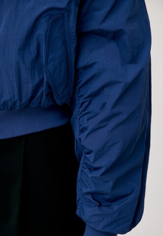 Finn Flare Between-Season Jacket in Blue