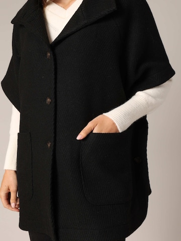 Cape 'Mawira' Deeluxe en noir