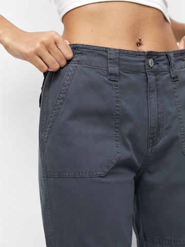 Regular Pantalon cargo Pull&Bear en bleu