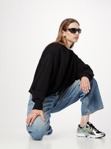 WEEKDAY Sweatshirt in Schwarz