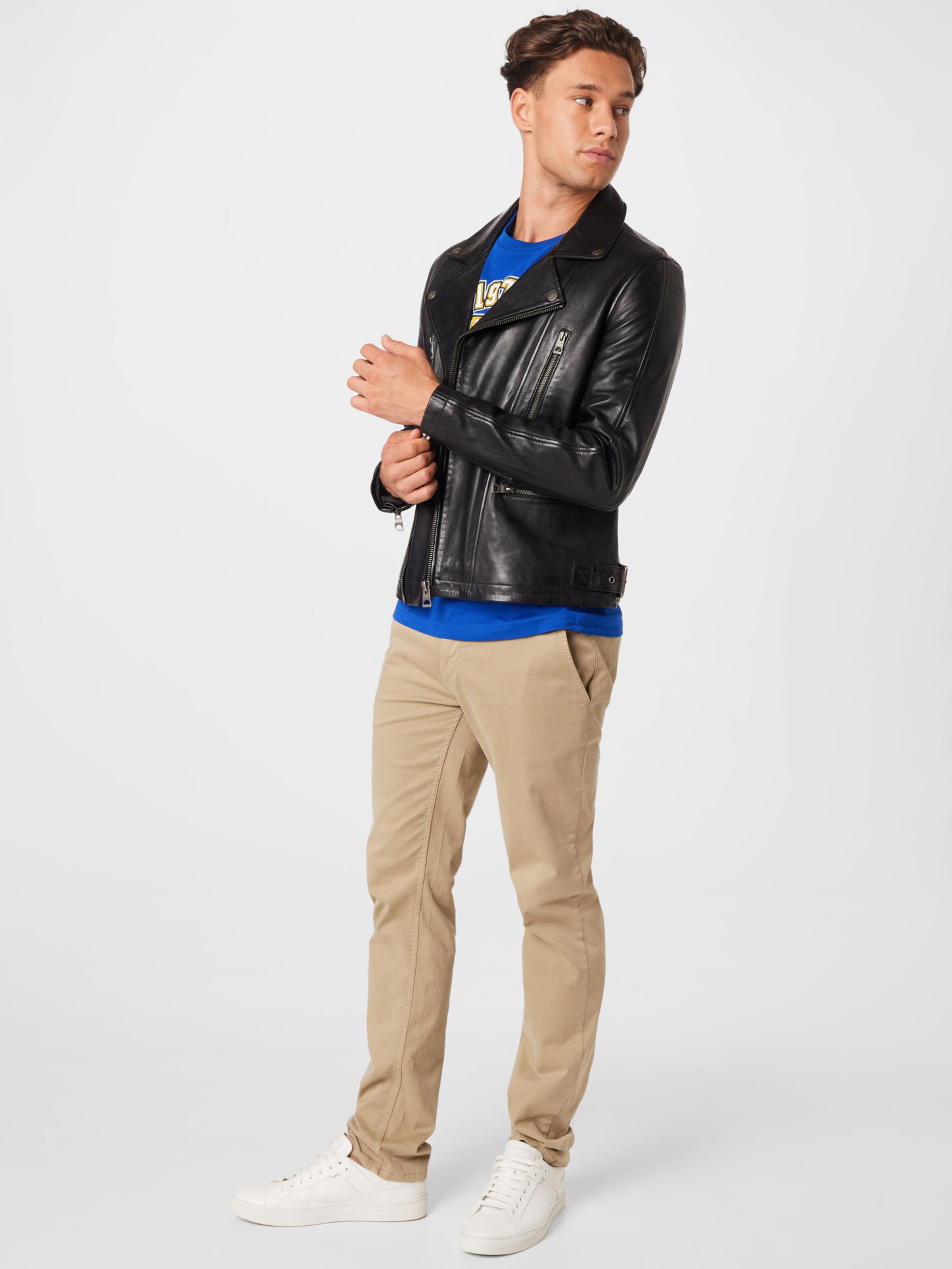 Männer Jacken GUESS Jacke in Schwarz - LY98521 Männer Jacken GUESS Jacke in Schwarz - LY98521