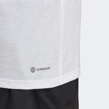 Maglia funzionale 'Train Essentials Feelready Logo' di ADIDAS PERFORMANCE in bianco