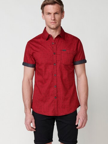 Coupe regular Chemise KOROSHI en rouge : devant