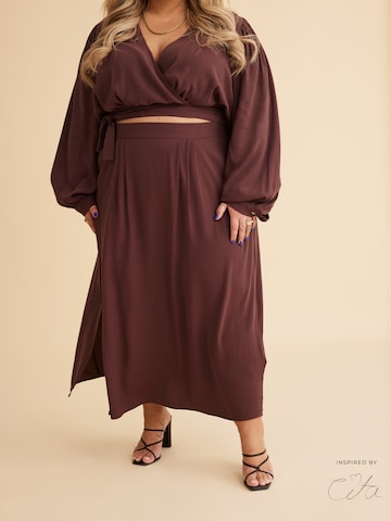 Guido Maria Kretschmer Curvy Skirt 'Kimia' in Brown: front