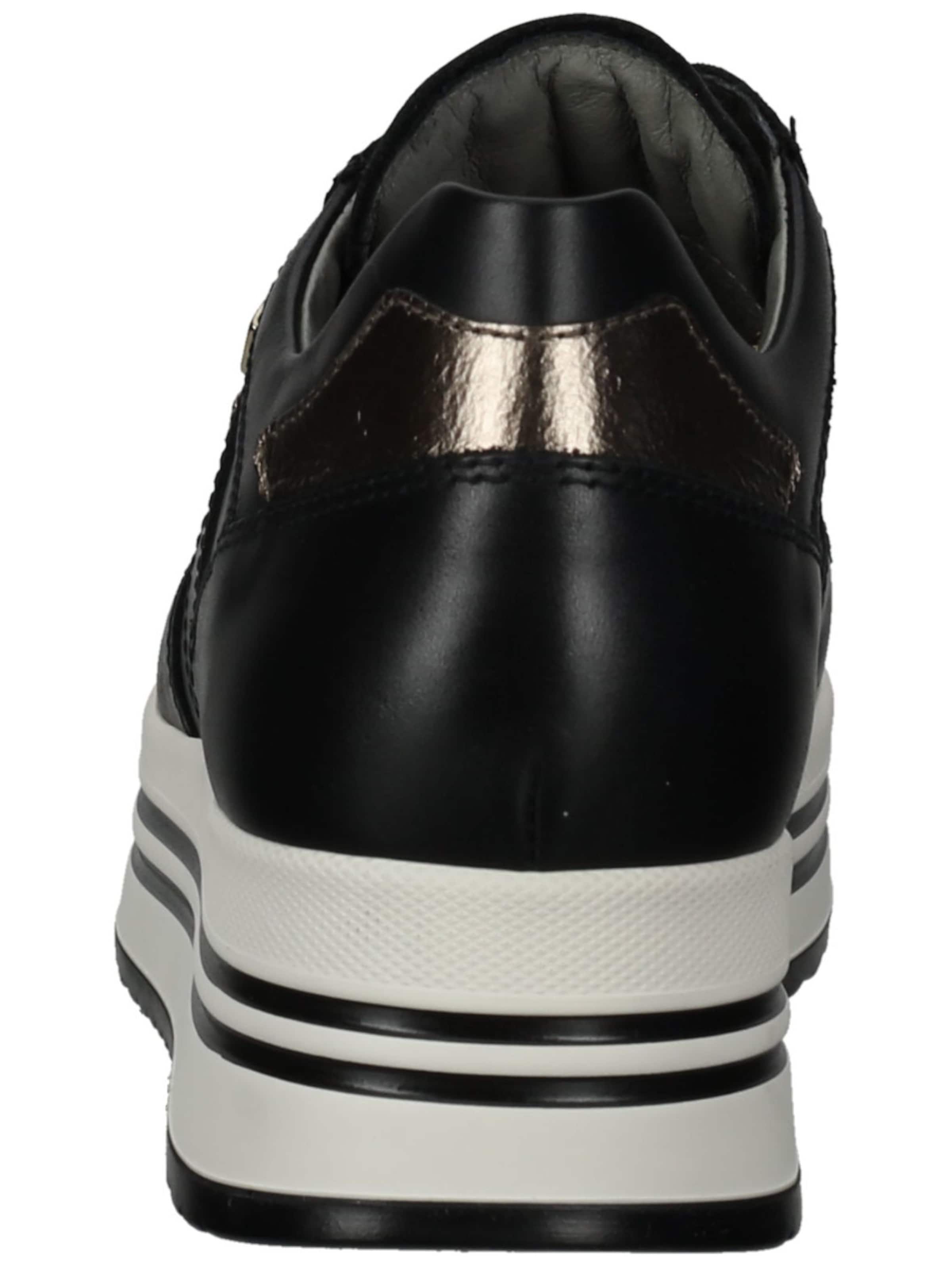Baskets basses Nero Giardini en noir