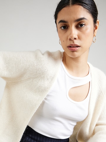 Geacă tricotată 'Mandy' de la Lindex pe alb