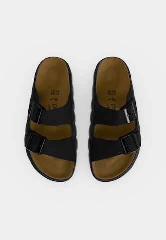 BIRKENSTOCK - Zapatos abiertos 'Arizona' en negro