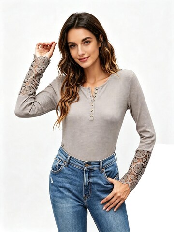 KoJooin Top 'Damen Ripp Langarmshirt mit Spitzenbesatz an den Ärmeln Halbknopf Henley Ausschnitt' w kolorze brązowy