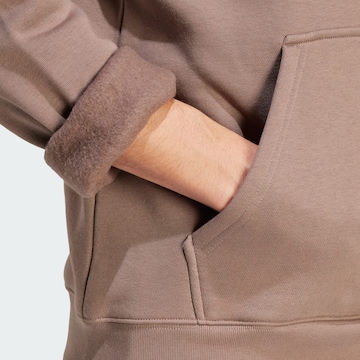 ADIDAS ORIGINALS Sweatshirt 'Trefoil Essentials' in Bruin