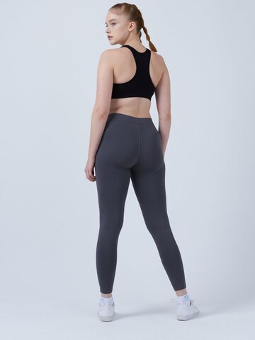 Coupe slim Pantalon de sport 'Long Leggings with Pockets' SPORTKIND en gris