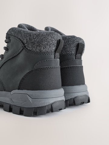 Next - Botas en gris