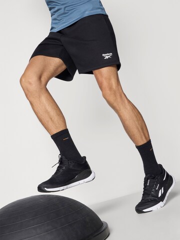 Reebok Štandardný strih Športové nohavice 'Marcus' - Čierna