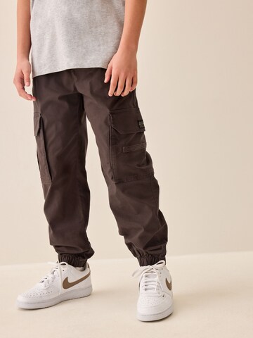 Effilé Pantalon Next en marron : devant
