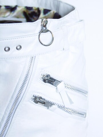 Be  Noble Skirt in White