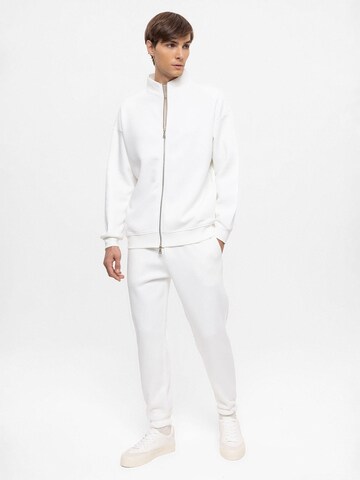 Veste de survêtement Antioch en blanc