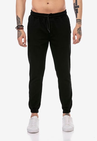 Redbridge Regular Pants in Black: front