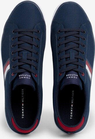 Baskets basses 'Essential' TOMMY HILFIGER en bleu