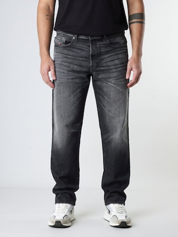 Tapered Jeans '2023 D-FINITIVE' di DIESEL in grigio: frontale