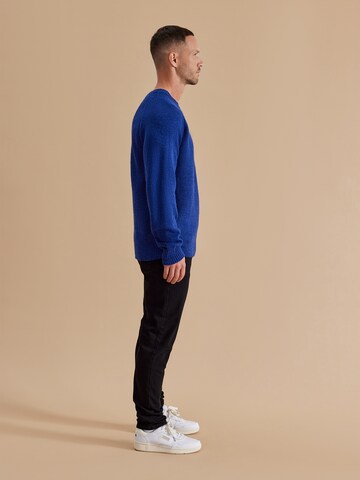 DAN FOX APPAREL Pullover 'Tamino' in Blau