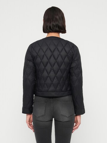 ONLY Jacke 'ONLTAHIA' in Schwarz