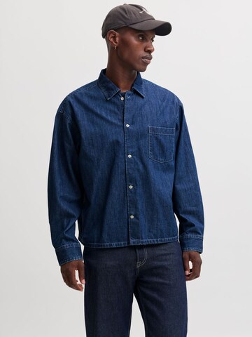 JACK & JONES - Ajuste regular Camisa en azul: frente